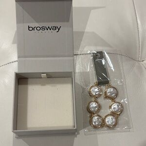 Gold and White Women's Bracelet